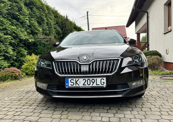 Skoda Superb cena 78999 przebieg: 149981, rok produkcji 2017 z Mikołów małe 172